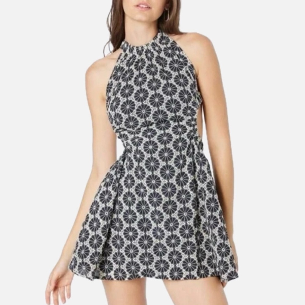 Bardot. Mini Dress Navy/Ivory. Size Medium, AU 10, US 6, EU 38, UK 10. 💙🤍